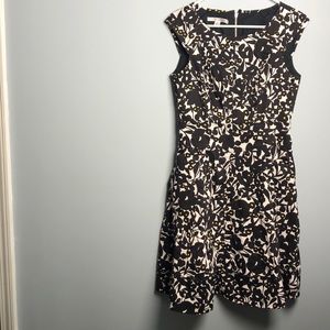 New Dress w/o tag! Can be for formal or casual!